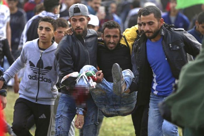 Striscia di Gaza, Grande Marcia del Ritorno, una donna uccisa e 25 feriti