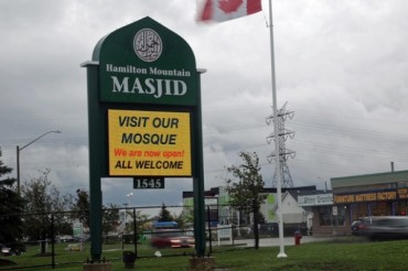 非穆斯林参观加拿大汉密尔顿清真寺