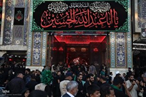 Karbala im Arbaeen von Aba Abd Allah (Friede sei mit ihm)