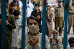 Pakistan Allows Only Vaccinated Individuals to Pray at Mosques