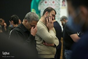 People Mourn Martyrdom of Hazrat Zahra at Shah Cheragh Mausoleum