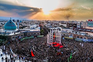 Massive Congregation of Imam Hussein Mourners in Zanjan