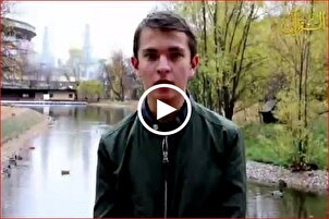 Russian Qari Recites Quran near Moscow Cathedral Mosque (+Video)  