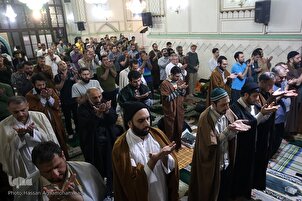 Hundreds Take Part in Itikaf Rituals at Rey Mosque