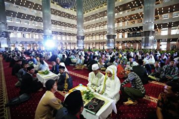 In Pictures: Jakarta’s Iconic Mosque Hosts Mass Wedding as 51 Couples Begin Married Life