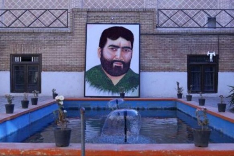 رونمایی از تصویرگری شهید مدافع حرم سبزوار با گلبرگ رونمایی از تصویرگری شهید مدافع حرم سبزوار با گلبرگ