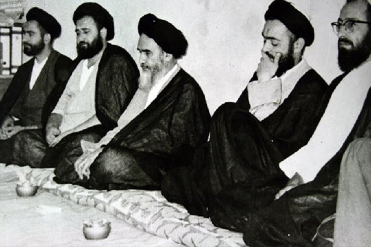 فیلم/ دوره تبعید امام(ره) در عراق چگونه گذشت