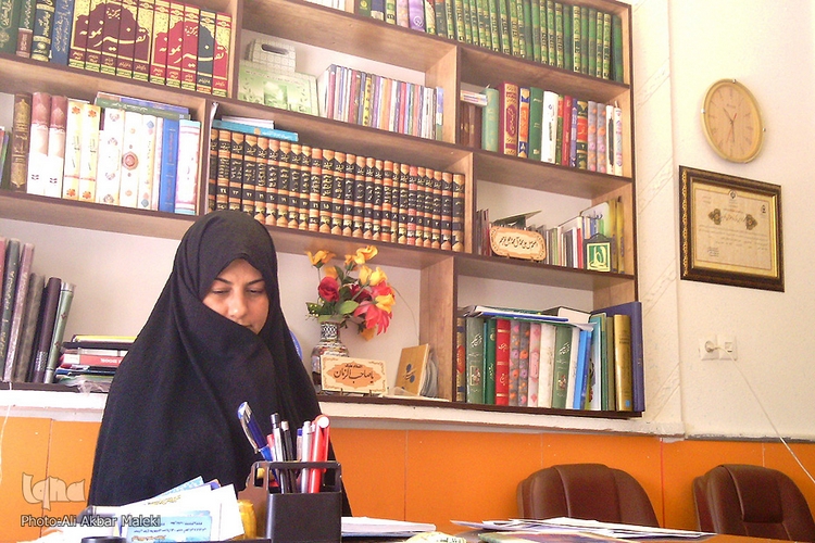 یک دارالقرآن برای 300 هزار نفر/ معلمانی آماده برای تدریس و نبود محل تدریس یک دارالقرآن برای 300 هزار نفر/ معلمانی آماده برای تدریس و نبود محل تدریس