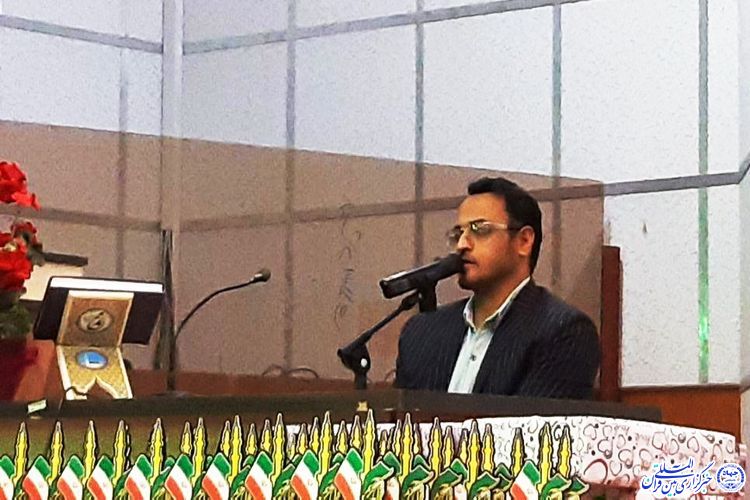 مقدمه عمل به قرآن حفظ قرآن است/ دلمان را به حفظ خالی خوش نکنیم