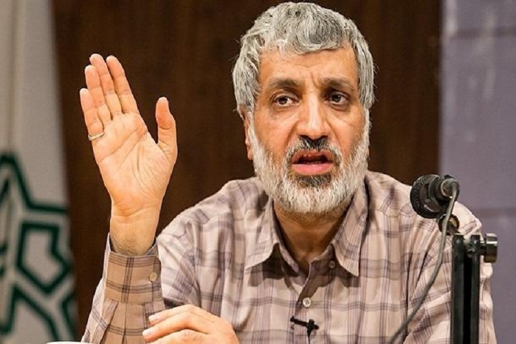 فاشیسم مذهبی و سوسیالیسم ضد سرمایهداری در برابر لیبرالیسم کنونی قد علم کردهاند فاشیسم مذهبی و سوسیالیسم ضد سرمایهداری در برابر لیبرالیسم کنونی قد علم کردهاند