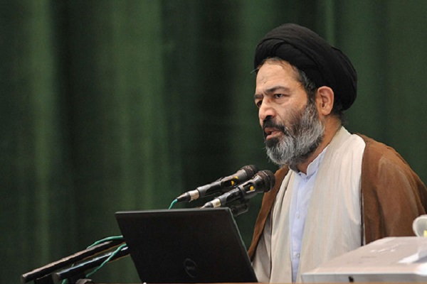 سرپرست حجاج ایرانی بر تسهیل امور مردم از سوی ادارات تأکید کرد