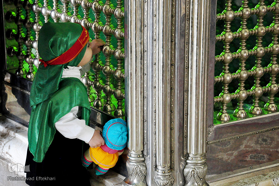 نوای لالایی مادران کاشمری در همایش شیرخوارگان حسینی/جزئی‎ترین رفتارهای مادران در آینده فرزندان تاثیرگذار است