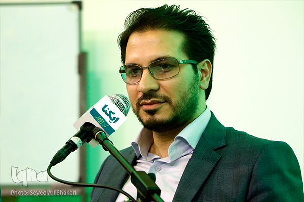 تلاوت حامد شاکرنژاد از سوره‌های «فرقان» و«اخلاص»