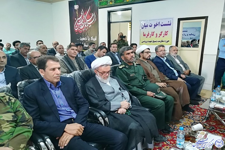 8 سال دفاع مقدس مانند یک شجره طیبه در سربرگ انقلاب اسلامی است