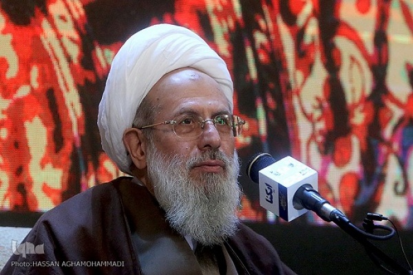 احیای معانی اجتماعی و سیاسی قرآن در تفسیر رهبر انقلاب