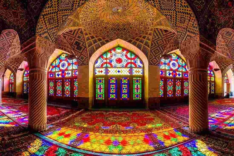 ارسالی جمعه/// مساجد؛ تلاقی دین با هنر ارسالی جمعه/// مساجد؛ تلاقی دین با هنر