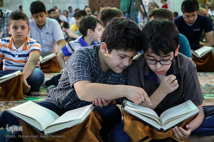 قرآن را از جنبه گره&zwnj;گشایی آموزش نداده&zwnj;ایم/ دچار یک رکود در مبانی نظری قرآن هستیم