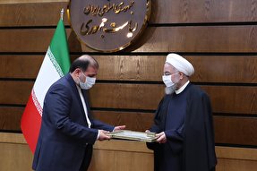 فیلم | آئین تجلیل از خادمان قرآن از سوی رئیس‌جمهور