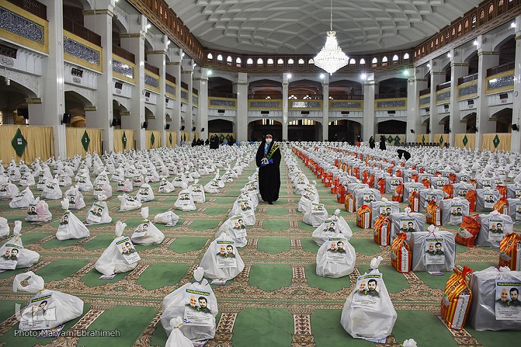 توزیع 5000 بسته معیشتی از محل موقوفات خراسان رضوی