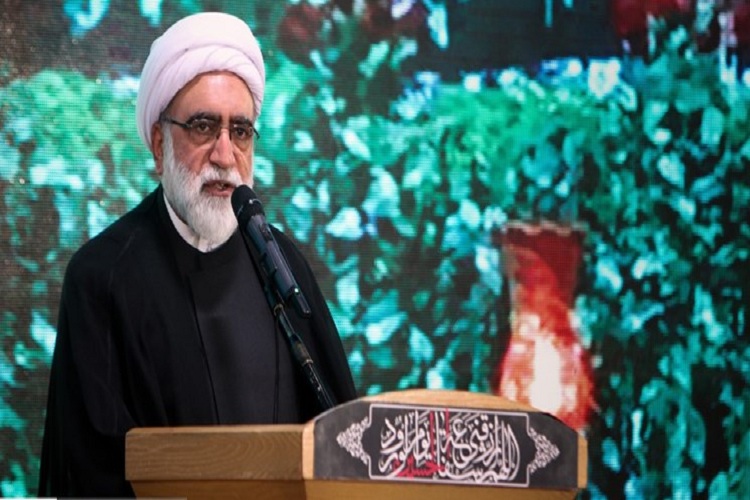 بدخواهان با اغماض از سایر تجمعات به دنبال محکوم کردن مراسم دینی هستند