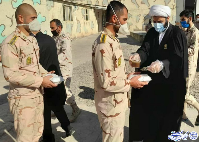 توزیع 500 پرس غذای متبرک رضوی در نوار مرزی ایران و افغانستان