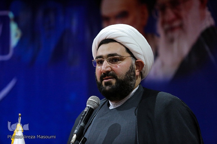 گام دوم انقلاب را با نهضت کتابخوانی دنبال میکنیم گام دوم انقلاب را با نهضت کتابخوانی دنبال میکنیم