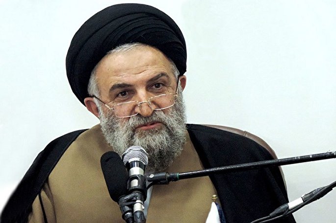 واقعه عاشورا، اتمام حجت با خواص در مقابل انحرافات بود