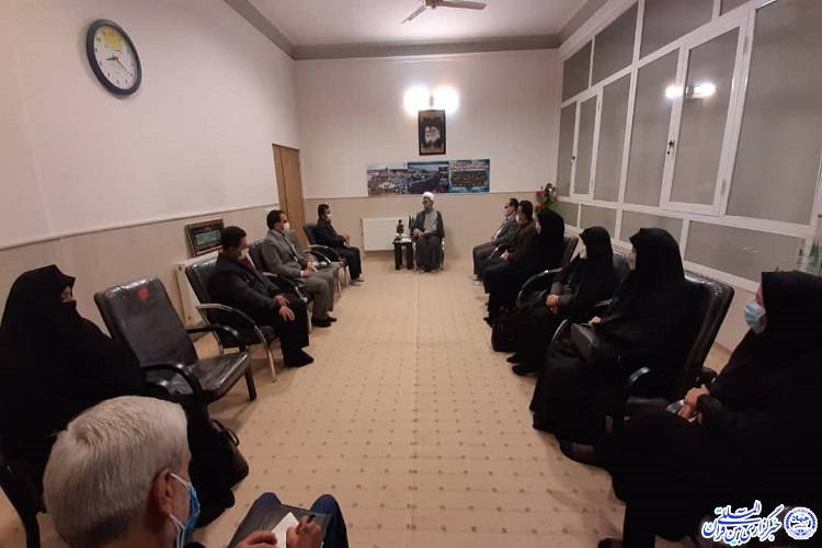 حجت&zwnj;الاسلام جواد طاهری، امام&zwnj; جمعه کاشمر، مسئولان کتابخانه های عمومی کاشمر