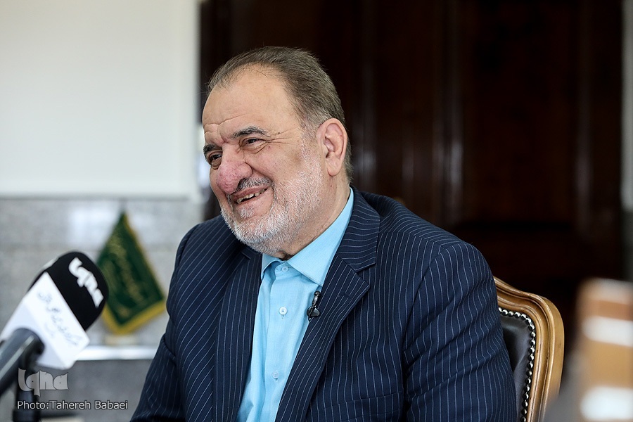 انسان قرآنی محصول «لقمه حلال پدر و دامن پاک مادر» است + فیلم