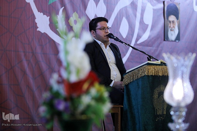 صوت| تلاوت سوره &laquo;غافر&raquo; با صدای حامد علیزاده