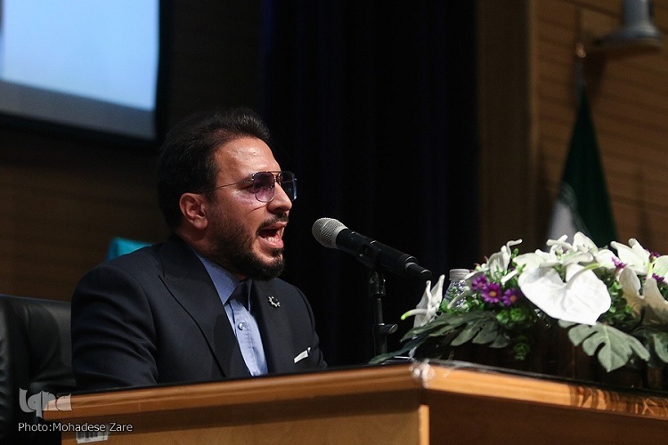 تلاوت حامد شاکرنژاد از آیات 1 تا 15 سوره اسراء و 1 تا 18 سوره البلد