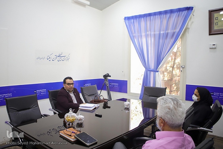 حضور رضا لطفی معاون پژوهشی دانشگاه فردوسی در تحریریه ایکنا حضور رضا لطفی معاون پژوهشی دانشگاه فردوسی در تحریریه ایکنا