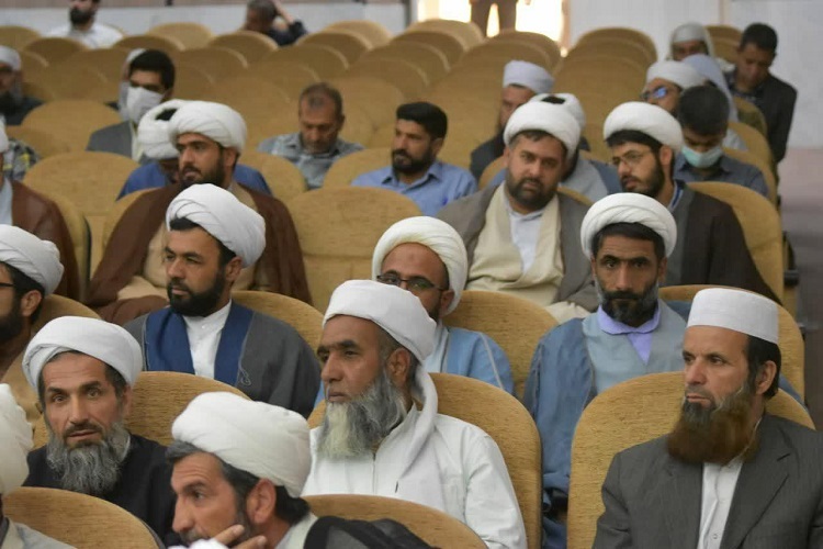 تبیین یعنی باز کردن گره&zwnj;های ذهنی مردم و جلوگیری از تحریف دشمن