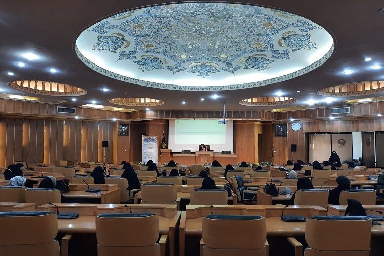 رقابت  19 متسابق در مرحله نهایی مسابقات بین‌المللی قرآن دانشجویان دختر ایران و عراق