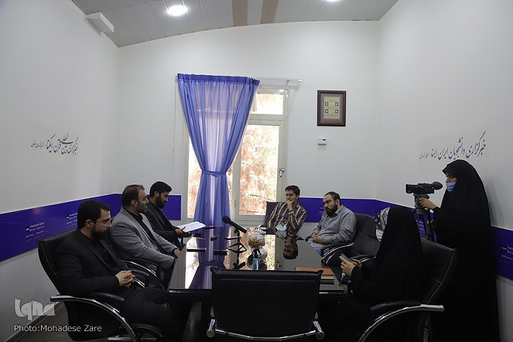 حضور دبیر ستاد امر به معروف و نهی از منکر خراسان رضوی در خبرگزاری ایکنای خراسان رضوی حضور دبیر ستاد امر به معروف و نهی از منکر خراسان رضوی در خبرگزاری ایکنای خراسان رضوی