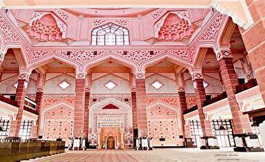 فیلم | حلقه آموزش مفاهیم قرآن در مسجد پوترا