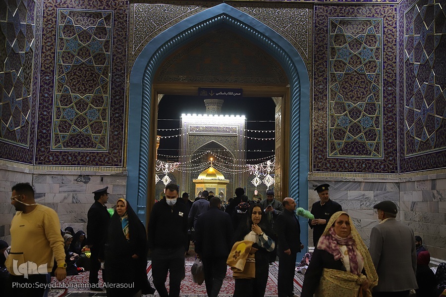 زائزان حرم مهطر رضوی