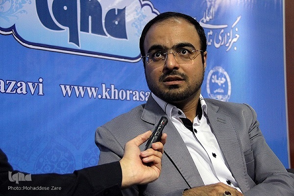 مصطفی حاجی حسنی کارگر مدرس و قاری ممتاز قرآن