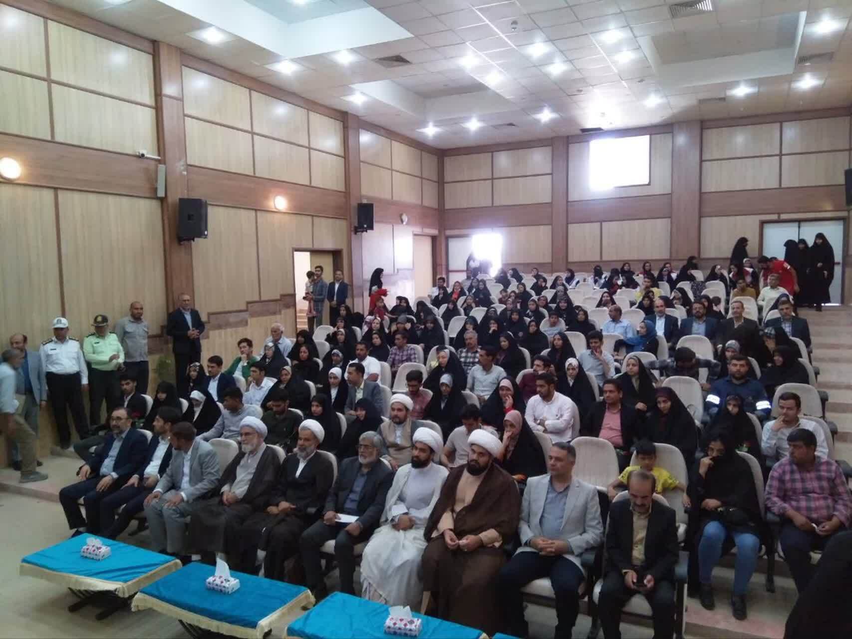 مهارت‌های ارتباطی باید در بین خانواده‌ها و زوج‌ها نهادینه شود