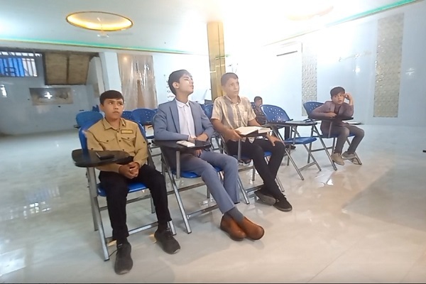 دوره آموزشی صوت و لحن از سوی مؤسسه بوستان قرآن یزد آغاز شد