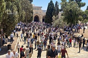 حضور 50 هزار فلسطینی در نماز جمعه مسجدالاقصی/ تظاهرات مردم لبنان و اردن در حمایت از فلسطینیان