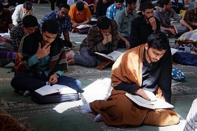 راهبری مراسم اعتکاف با محوریت دهه هشتادی‌ها پیگیری می‌شود