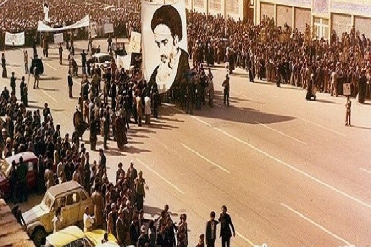 واقعه خونین نهم و دهم دی‌ماه 57؛ نمادی از مبارزات مردم مشهد