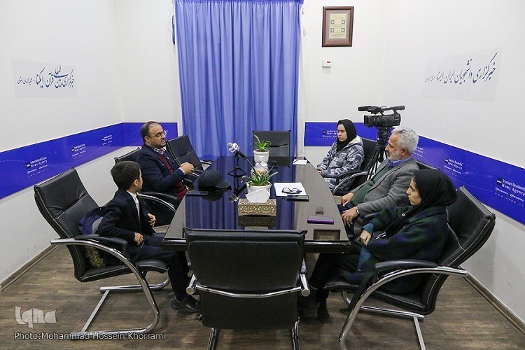 مصطفی حاجی حسنی کارگر در تحریریه ایکنا