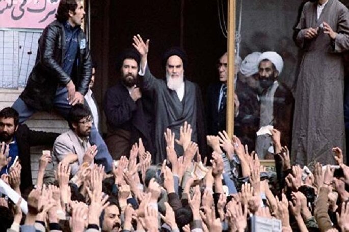 دولت بختیار غیرقانونی است + فیلم