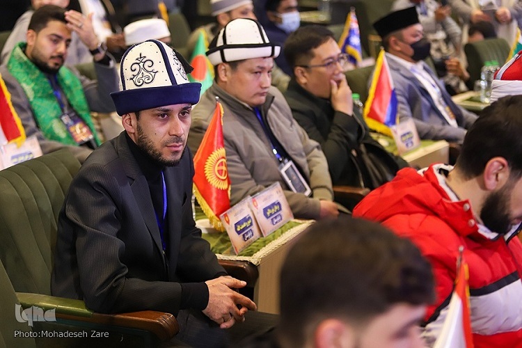 رقابت آقایان در دومین روز مسابقات بینالمللی قرآن در مشهد برگزار میشود رقابت آقایان در دومین روز مسابقات بینالمللی قرآن در مشهد برگزار میشود