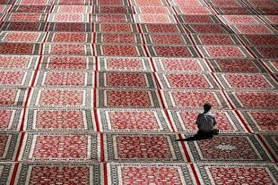 گویا خدا از دل بعضی‌ها بیرون رفته است