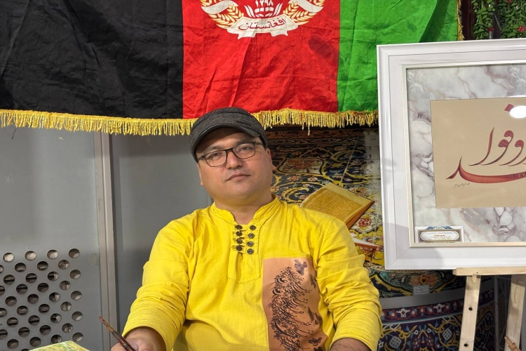 محمد احمدی استاد خونویسی محمد احمدی استاد خونویسی