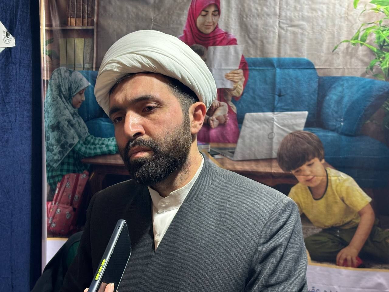 حجت‌الاسلام محمد هاشم حائری، مدیرعامل یک مرکز واسطه‌گری ازدواج