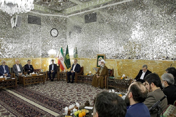 حجت‌الاسلام والمسلمین احمد مروی، تولیت آستان قدس رضوی، در دیدار شهرداران کلان‌شهرها و مراکز استان‌های کشور